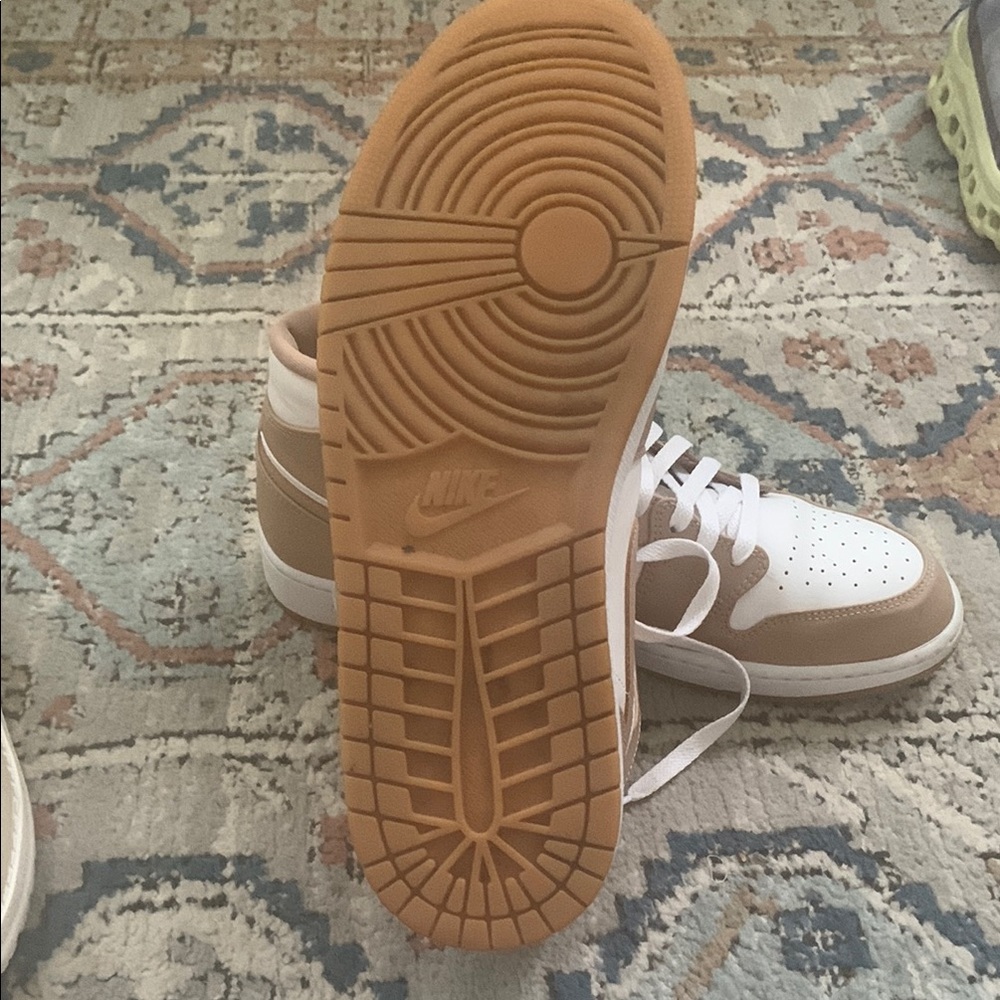 Jordan White and Tan Sneakers Classic Design - Picture 3 of 5